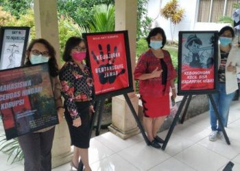 pelaksanaan pameran anti-korupsi yang diinisiasi Polimdo.