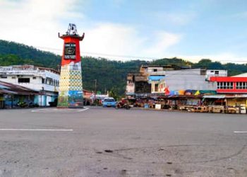 Tahuna di Bawah Kilau Pedang Samurai