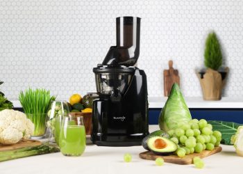 Juicing with The Best, Cara Mudah Mengonsumsi Jus dengan Teknologi Slow Juicer