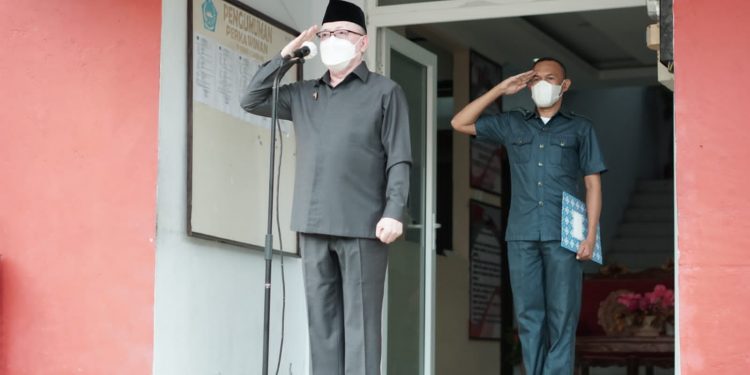Wakil Bupati jadi irup di Upacara Bendera peringatan Hari Pahlawan.(Foto:ist)
