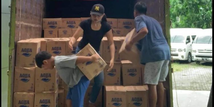 Perawat di Manado Ini Jadi Sopir dan Buruh Demi Usahanya