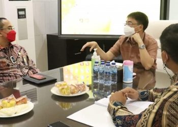 Pertemuan Walikota Manado Andrei Angouw dan perwakilan Kanwil Kemenkumham Sulawesi Utara. (foto: Humas Pemkot Manado)