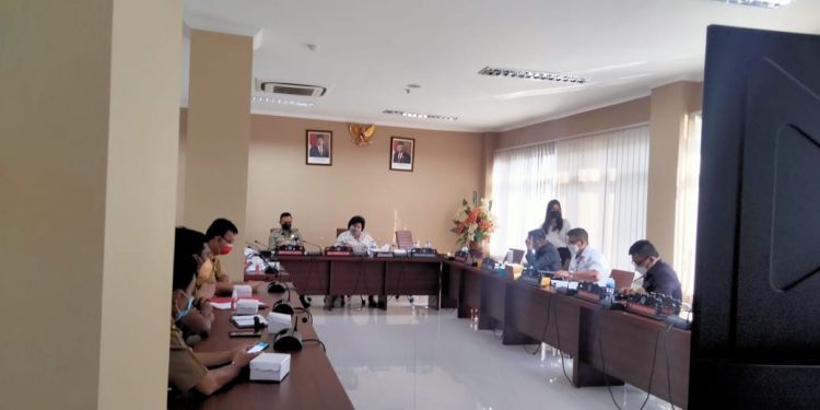 Herol Kaawoan: KIP Sulut ‘Makan’ Gaji Buta