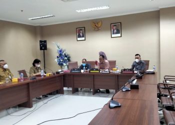 Wakil Ketua DPRD Sulut Pertanyakan Bantuan Laptop Bagi Siswa
