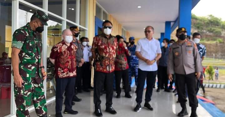 Gubernur Olly Dondokambey bersama Forkompimda Sulut saat berkunjung ke Sitaro.(Foto:ist)