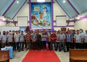 Pesan Pdt Cerry Mamusung di Ibadah Awal Tahun dan Konsultasi PKB GMIM Yarden Singkil Kampung Islam