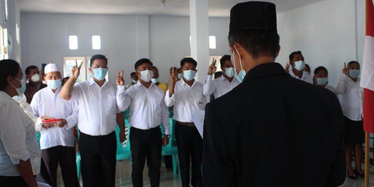 Pelantikan Perangkat Desa Bowombaru.