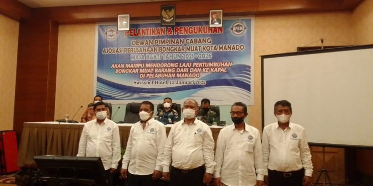 Pelantikan Meriah, Sonny Papendang Nahkodai APBMI DPC Manado