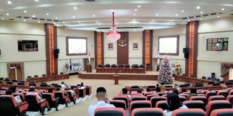 Ibadah dan Pisah Sambut di DPRD Sulut