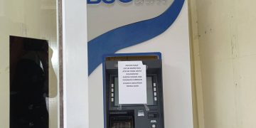 Foto : Salah satu mesin ATM BSG di Depan Kantor Bapelitbangda Sangihe yang mengalami gangguan ( Foto : Rendy/Barta1)