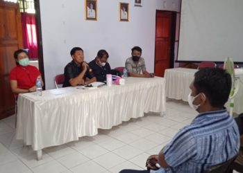 Kegiatan reses di Kampung Kanang.(Foto:Stenly Gaghunting/barta1)