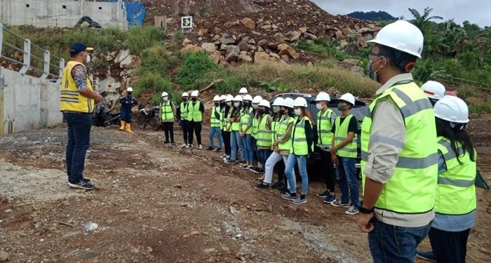 Mahasiswa D3 Teknik Sipil Polimdo saat mengikuti PBL. (Foto: Humas Polimdo)