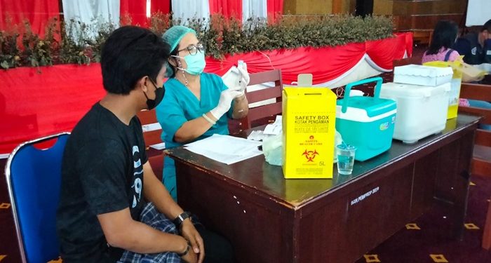 Tahapan Vaksinasi di Perguruan tinggi Polimdo