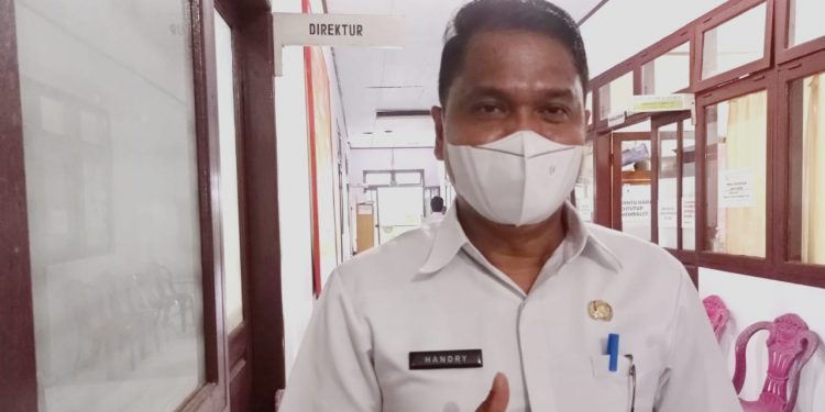 Foto : Kepala Dinas Kesehatan Kabupaten Kepulauan Sangihe, dr. Handry Pasandaran (Dok : Rendy/Barta1)