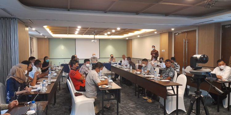 Foto : Suasana rapat yang diinisiasi BPTD-XXII Sulut mempertemukan berbagai elemen termasuk SSI dan PT. TMS di Manado , Jumat (4/3/2022). (Doc : Istimewa)