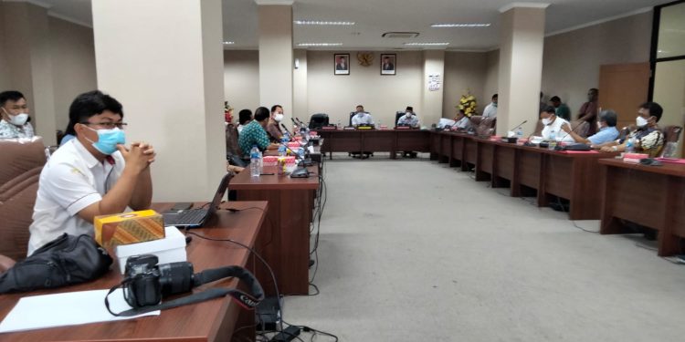 Pendaftaran Calon Rektor Dibuka, Polemik Dekan FH Unsrat (Masih) Bergulir