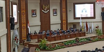 Foto : Rapat Paripurna DPRD Sulut, Kamis (31/03/2022) (Dok: Meikel/Barta1)