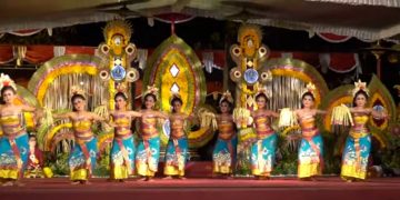 Tari pendet (Foto: screenshot Youtube.com/chanel Ady Mix Bali)