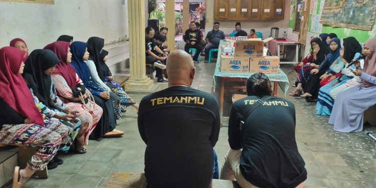 Foto : Temanmu Sulut ketika melaksanakan giat sosial (Dok. Istimewa)