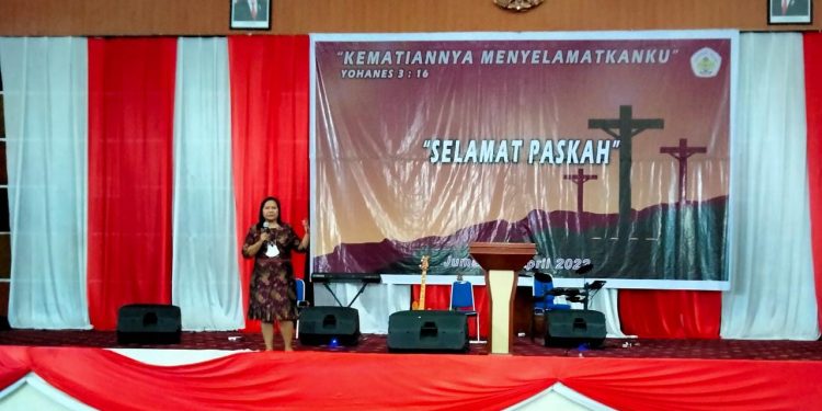 Ibadah Paskah, Direktur Polimdo Ungkap Tiga Hal Berdampak Bagi Manusia