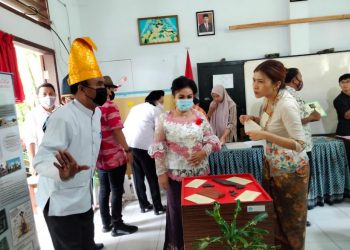 Hardiknas di SMPN 11 Manado dengan Menggelar Festival Budaya