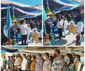 Bupati Kepulauan Talaud dr. Elly Engelbert Lasut,ME membuka acara pencangan Sekolah Ramah Anak di SMP Negeri Satu Lirung