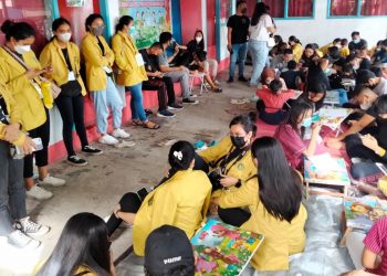 Anak-Anak Pedagang Pasar Bersehati Diajari Menyikat Gigi dan Mencuci Tangan