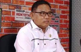 Wakil Bupati Kepulauan Talaud, Drs. Moktar Arunde Parapaga.