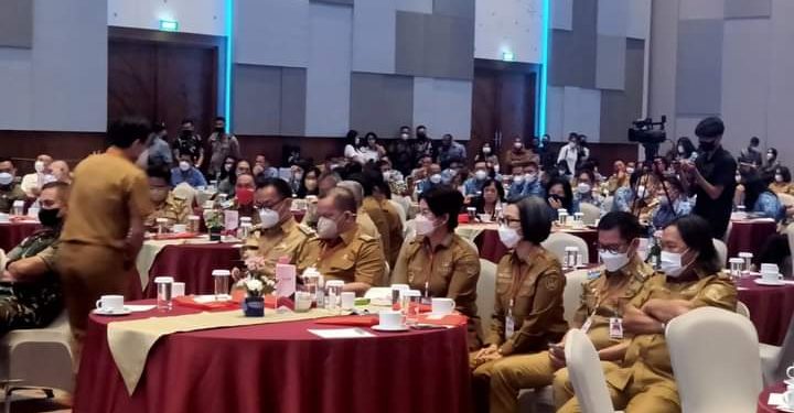 Bupati Kepulauan Talaud Dr dr Elly Engelbert Lasut ME mengikuti Musrenbang Rencana Kerja Pemerintah Daerah Provinsi Sulawesi Utara Tahun 2023 di Four Points Hotel Manado