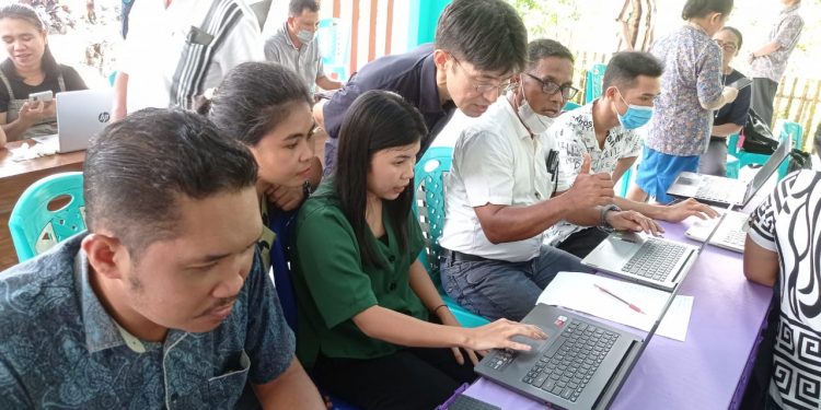 Foto: Workshop Pengetikan Bahasa Sangihe oleh Takashi Nakagawa. (Dok. Rendy/Barta1)