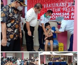 Bupati Kepulauan Talaud dr. Elly Engelbert Lasut,ME membuka acara pencangan Sekolah Ramah Anak di SMP Negeri Satu Lirung