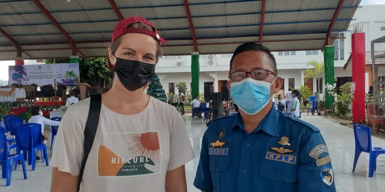 Petugas Kedutaan Besar Amerika bidang penididikan, Mrs. Hanna melakukan kunjungan di daerah kabupaten Kepulauan Talaud