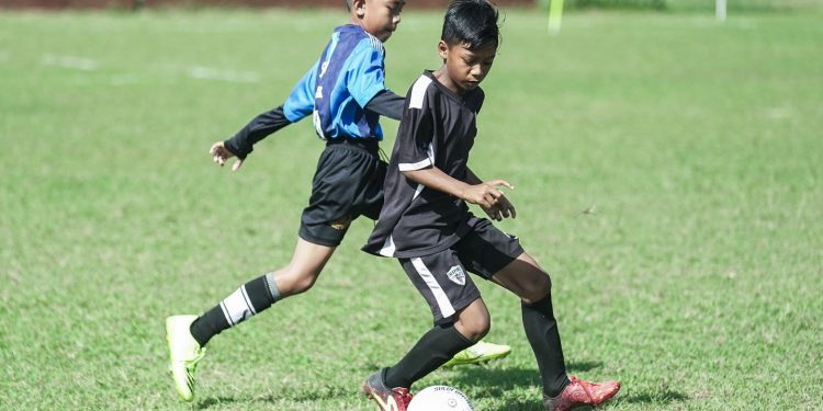 Brigata The Man dan Forward Gelar Turnamen Sepak Bola U-12