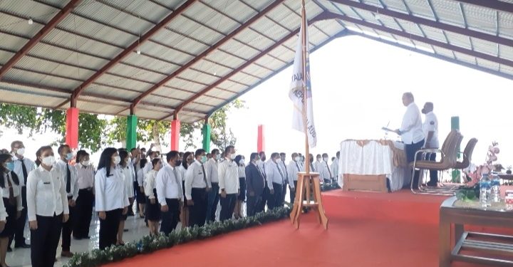 - Panitia lokal Paskah Nasional di daerah perbatasan kabupaten Kepulauan Talaud dilantìk Bupati Elly Engelbert Lasut