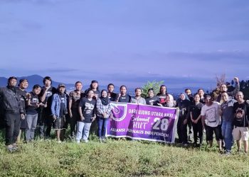 Nuansa Kekeluargaan Tercipta di Perayaan HUT ke-28 AJI di Puncak De Corlano Manado