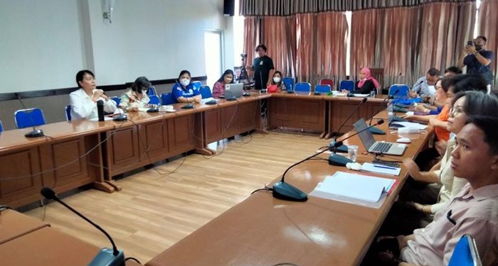 Timsel Satgas PPKS Politenik Negeri Manado Uji Publik (Foto Meikel Barta1.com).