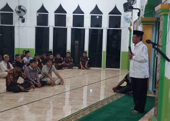 Ketua Pengadilan Tinggi Manado, Dr H Lexsy Mamonto, SH., M.H. memimpin Sholat dan Tausyah di Masjid Asy Syuhada, Beo, Kabupaten Kepulauan Talaud.