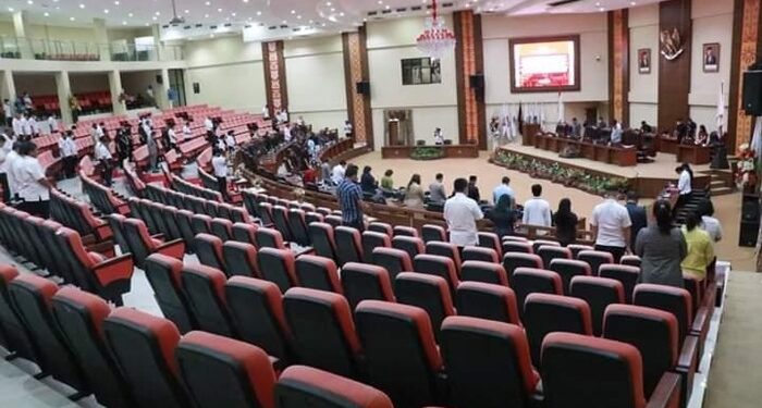 Ruang Paripurna DPRD Sulut. (foto: Meikel/Barta1)