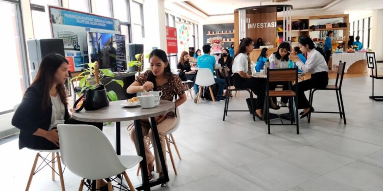 Coffe, Toko Hingga Bar di Kampus Terkenal di Manado