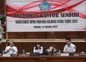 Pelatihan Kantor Sendiri yang digelar Sekretariat DPRD Sulut. (foto: setwan)