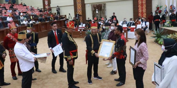 HUT Provinsi Sulut ke-58, Teten Masduki Sebut Kelapa Komoditi Unggulan