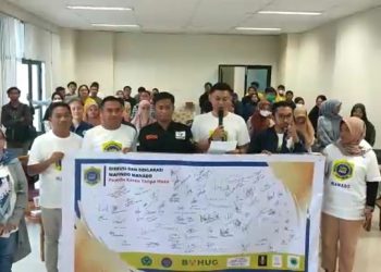 Momen deklarasi Mafinfo Wilayah Manado. (foto: Mafindo Manado)