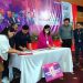 Penandatangan MOU Politeknik Negeri Manado bersama Telkomsel. (foto: Meikel/Barta1)
