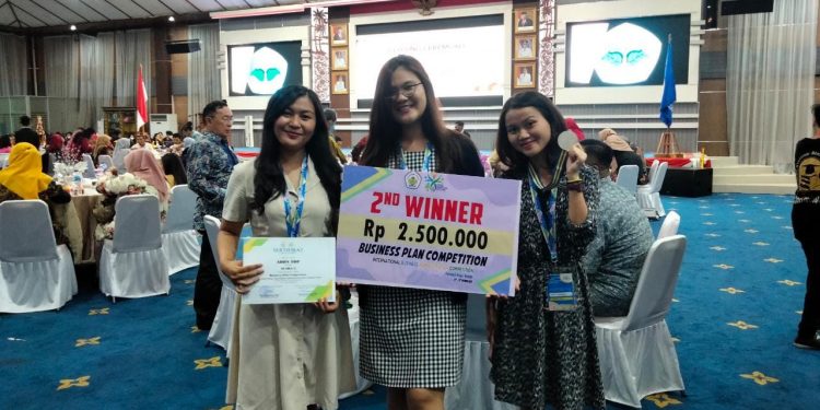 Abon Cakalang Karya Mahasiswi Politenik Negeri Manado Peringkat Dua