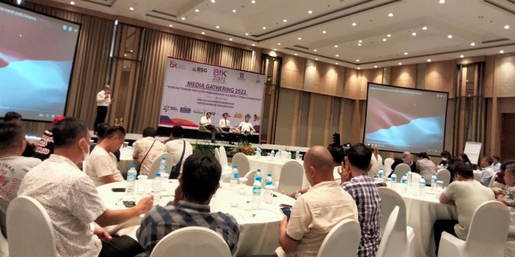 Dirut Bank SulutGo: Hati-hati Produk Industri Keuangan tak Berizin