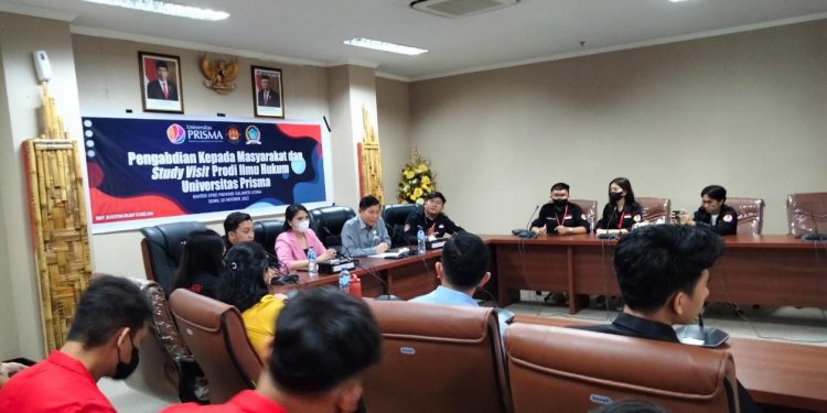 Mahasiswa Universitas Prisma Manado Kunjungi DPRD Sulut