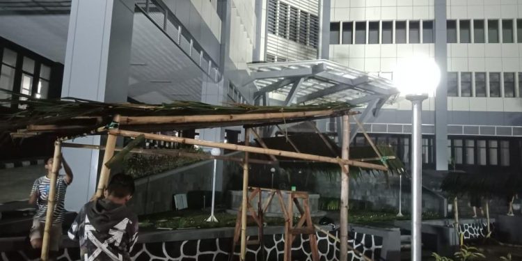 Mahasiswa Politeknik Negeri Manado Tampilkan Makanan dan Minuman Khas Manado