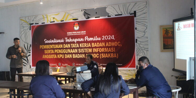 Berlangsungnya sosialisasi dan simulasi Sistem Informasi Anggota KPU dan Badan AdHoc (SIAKBA), Selasa (22/11/2022).