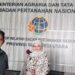 Efraim Lengkong selaku kuasa 6 Dotu Tanjung merah menyambangi BPN Sulut. (foto: dok pribadi)