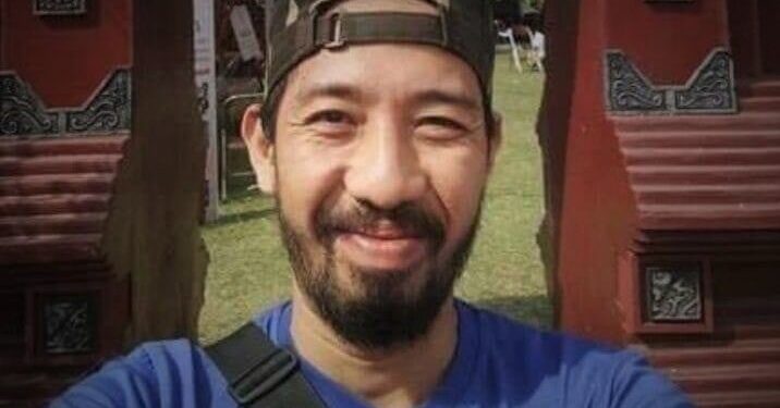 Dramawan Stenly Entjarau. (foto dok pribadi)